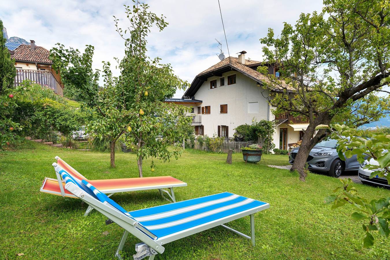 Zimmer „Harmony“ mit Bergblick, Gemeinschaftsgarten und Wlan in Berg (Eppan), Eppan an der Weinstraße