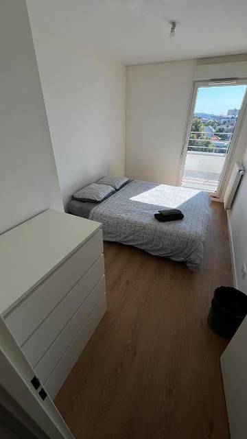 Gîte pour 2 personnes, avec vue et balcon à Villemomble