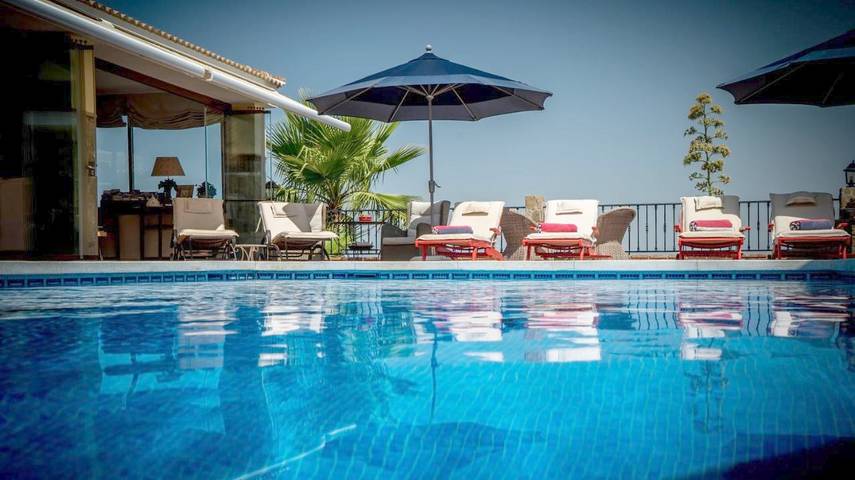 Casa rural para 3 personas, con jardín además de vistas y piscina en Valle del Guadalorce - 3