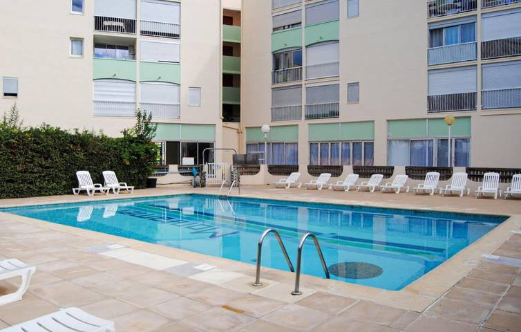Appartement de vacances entier, Appartement confortable avec piscine près du centre-ville de Port-Camargue in Le Grau-du-Roi, Côte d'Améthyste