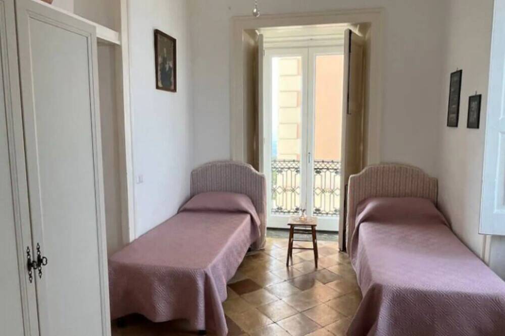 Halbinsel Sorrent - Der weiße Schmetterling in Marciano, Neapel Provinz