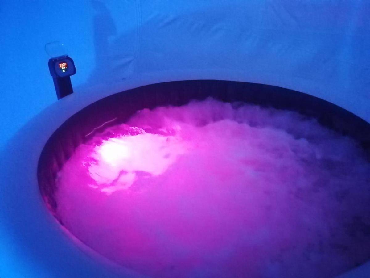 Double Room with Spa Bath in Louviers, Région de Les Andelys