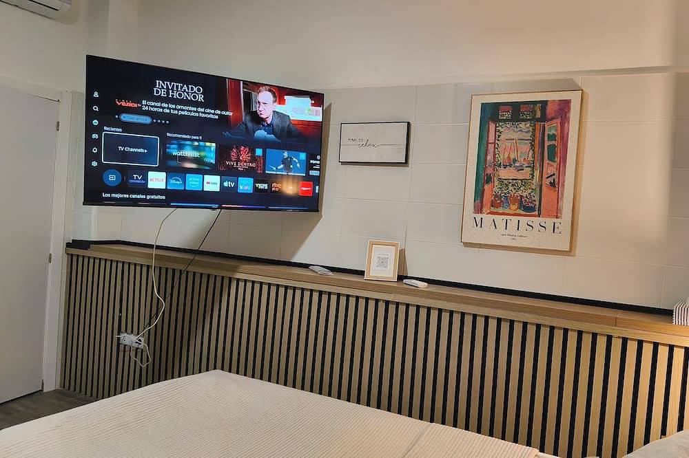 Geheel appartement, Enjoy Valencia. Studio located between Ruzafa and City of Arts and Sciences. in Valencia City Centre, Valencia