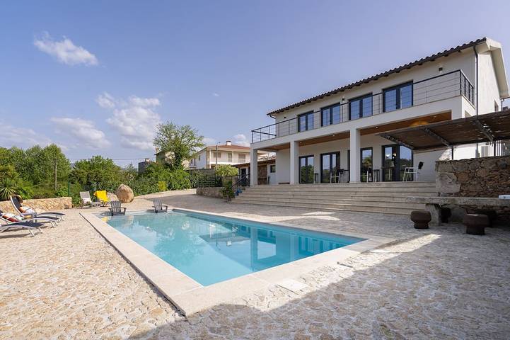 Location de vacances pour 6 personnes, avec balcon dans Arco de Baúlhe