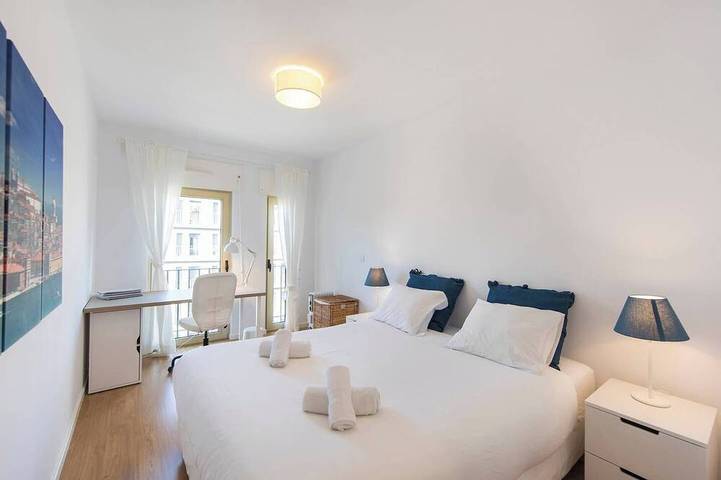Apartamento entero, Comfortable flat in Campo Pequeno, 8mins to metro in Avenidas Novas, Costa de Lisboa