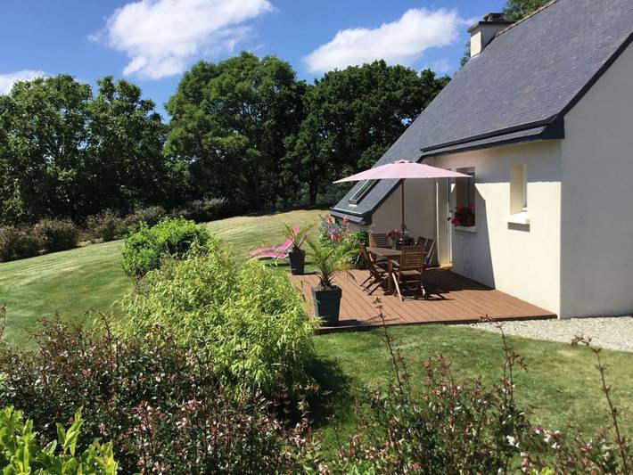 Gîte pour 4 personnes, avec Terrasse et Jardin à Quemper-Guézennec