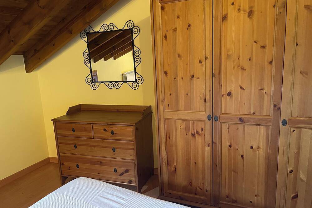 Casa Carmen for 8-9 people in Biedes in Piloña, Sierra del Sueve