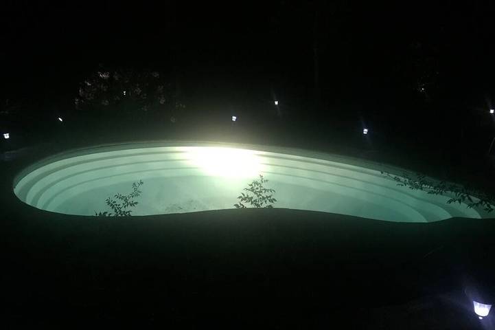 Location de vacances pour 6 personnes, avec terrasse et jardin à Éguilles