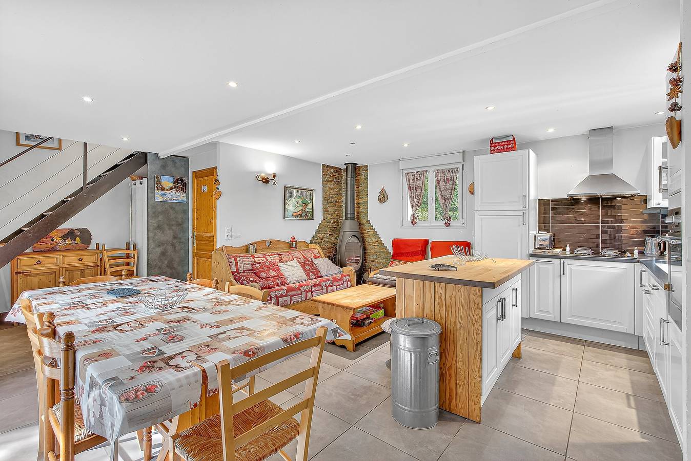 Chalet "Ma Bonne Etoile" mit Bergblick, privater Terrasse und Wlan in Méolans-Revel, Barcelonnette und Umgebung