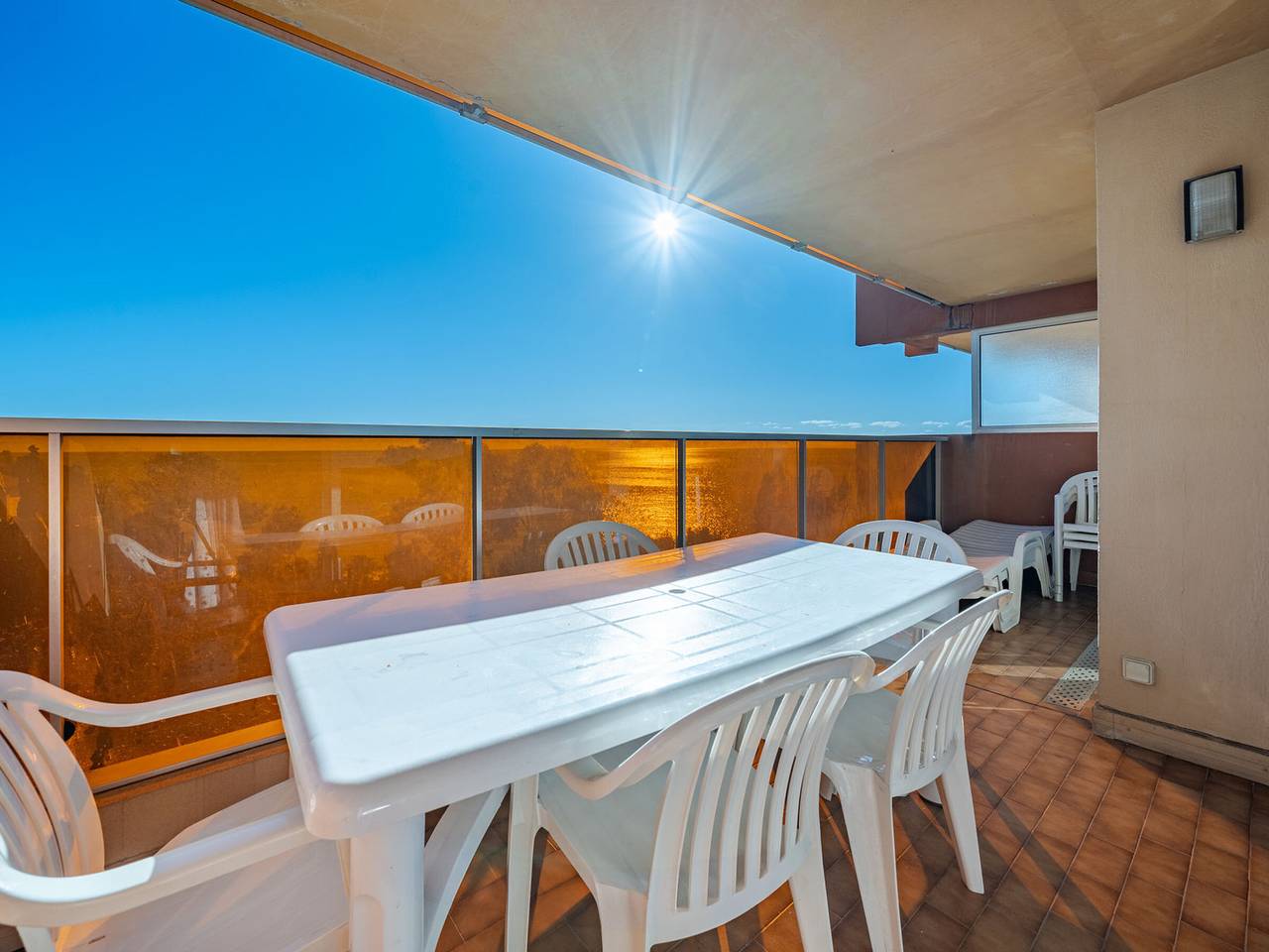Ganze Wohnung, 2-Zimmer Wohnung, 8 Pers, Wlan, Meerblick von Terrasse in Roquebrune-Cap-Martin, Nizza und Umgebung