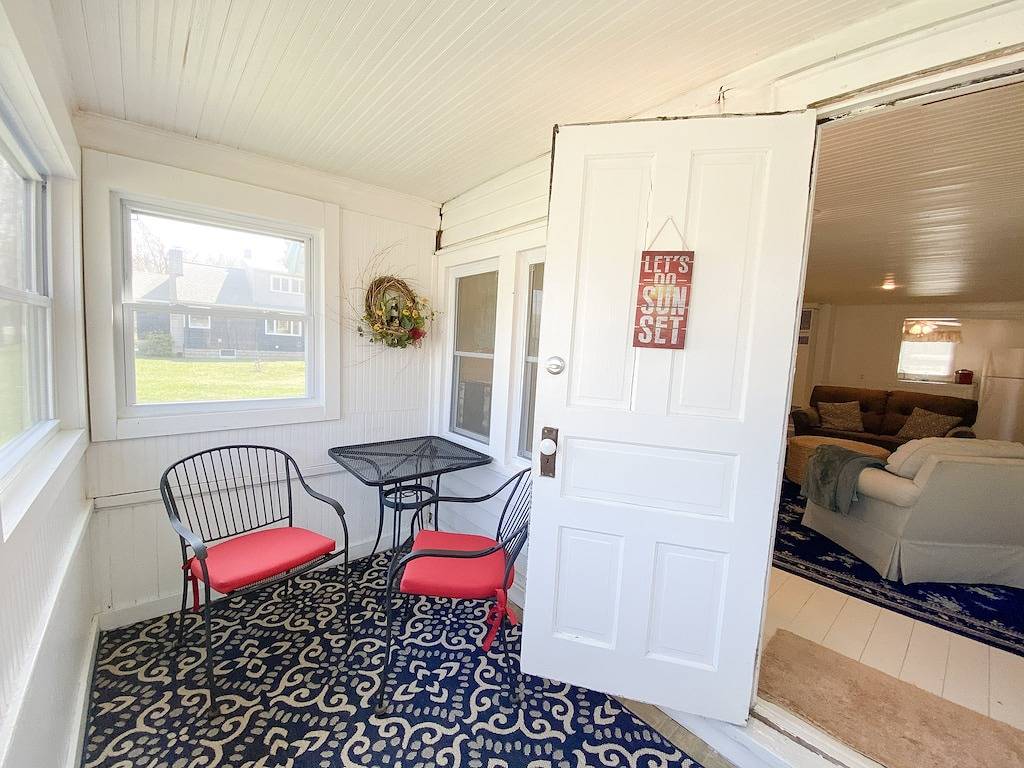 New Remodel! Updated Cottage near Beach and Park in Manistee, Manistee County