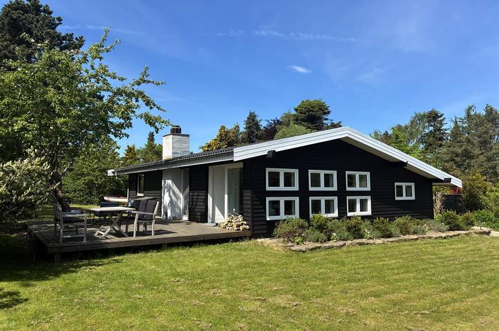 Ferieudlejning for 6 personer, med have i Præstø