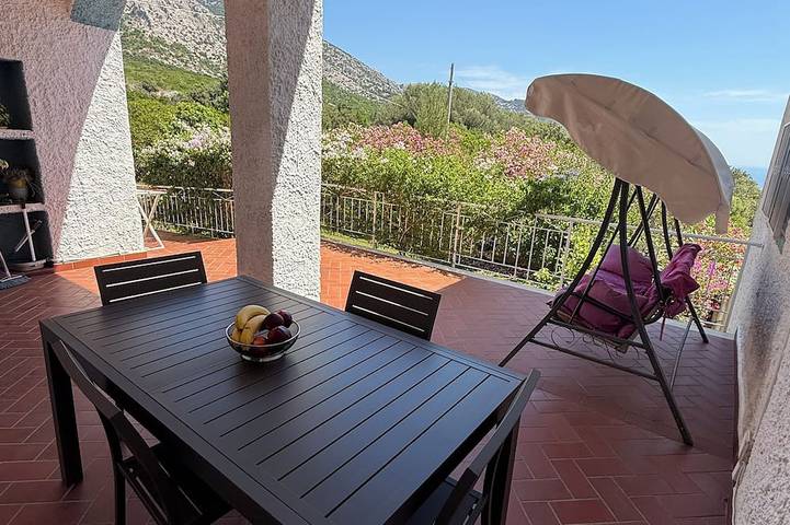 Ferienhaus für 4 Personen, mit Garten und Balkon in Cala Gonone