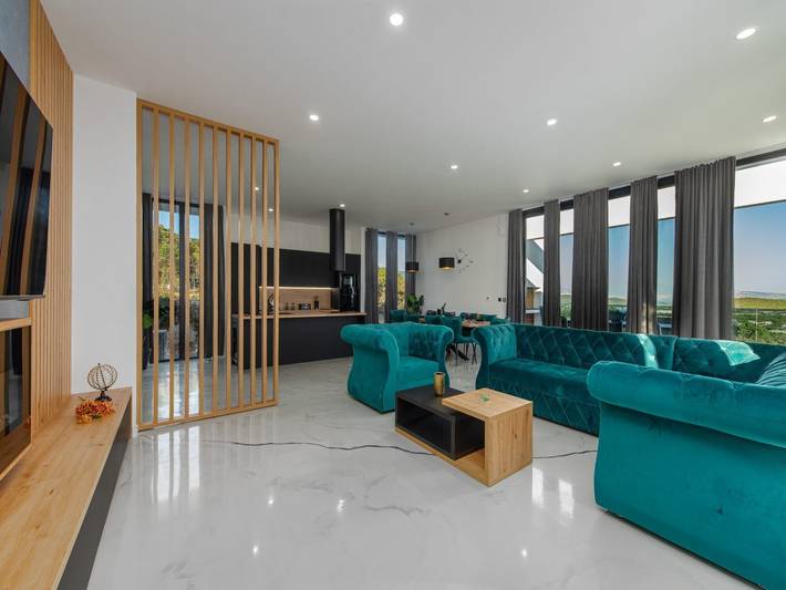 Villa pour 10 personnes, avec piscine ainsi que terrasse et jardin, animaux acceptés à Novalja - 4