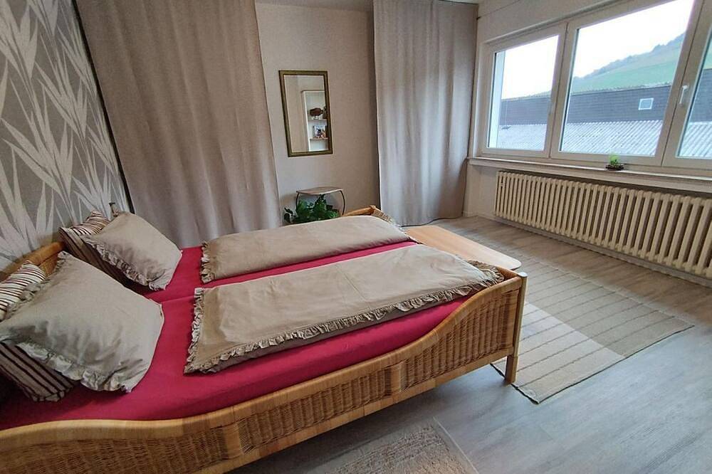 Ganze Wohnung, Ferienwohnung Moselherz - Div. Leistungen, Bad, Wc, ruhig in Reil, Bernkastel-Kues & Umgebung