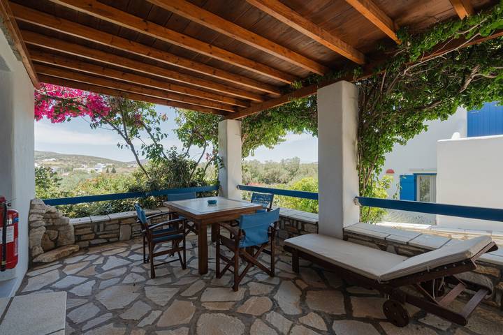 Studio für 4 Personen, mit Balkon und Garten auf Paros