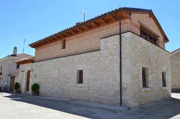 Casa rural con piscina para 11 personas, con vistas además de piscina y jardín, Se admiten mascotas en Provincia de Valladolid