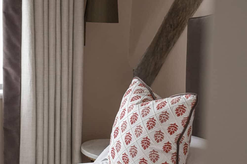 Design-Cottage-Ensuite mit Bad-Blick auf die Landschaft in Maidenhead, Berkshire