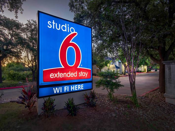 Apartamento entero, 1 cama tamaño queen | Baño adaptado para personas co in Austin, Condado de Travis