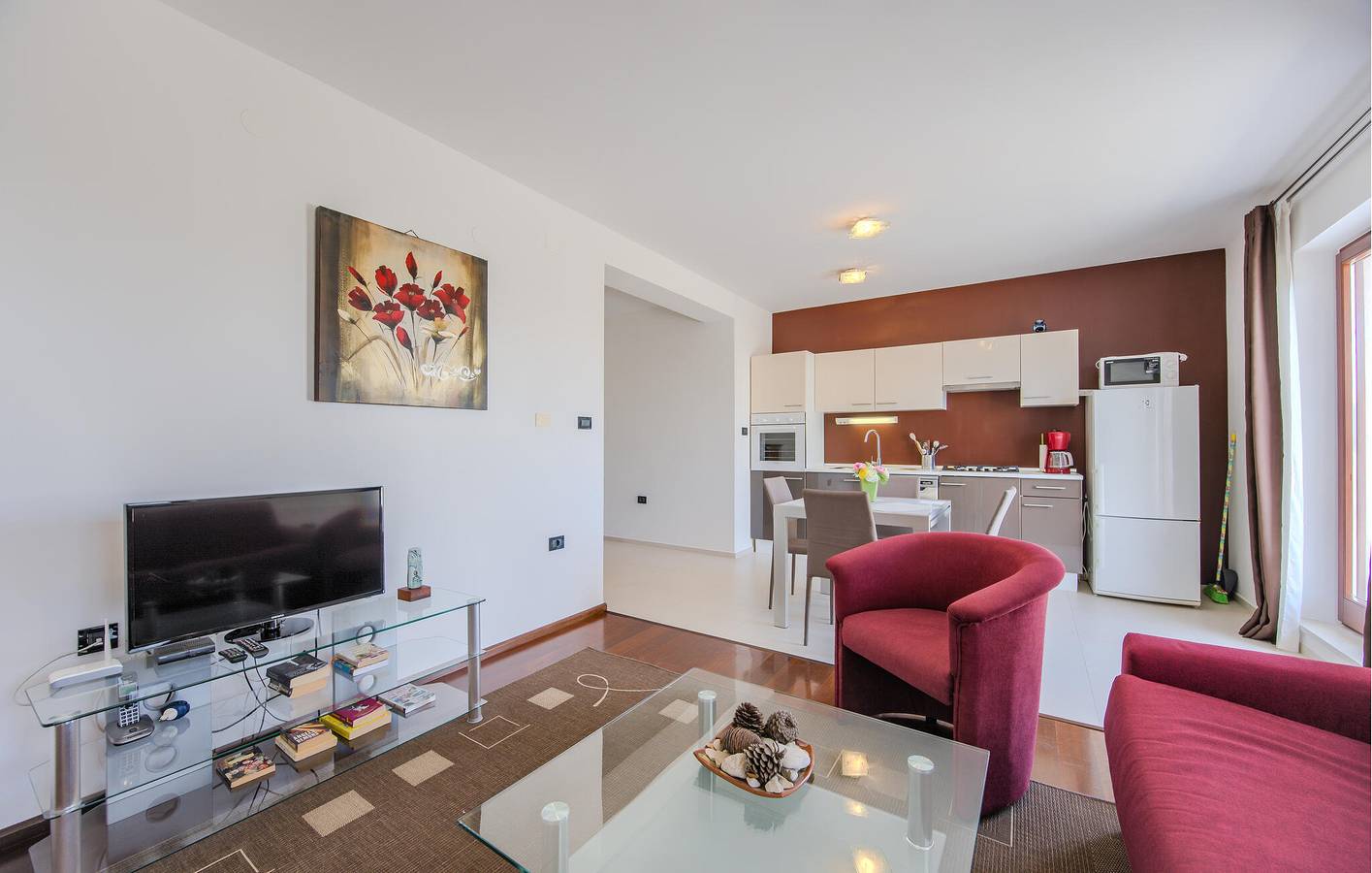 Ganze Ferienwohnung, Ferienwohnung für 4 Personen mit Terrasse in Stinjan, Südküste Istrien