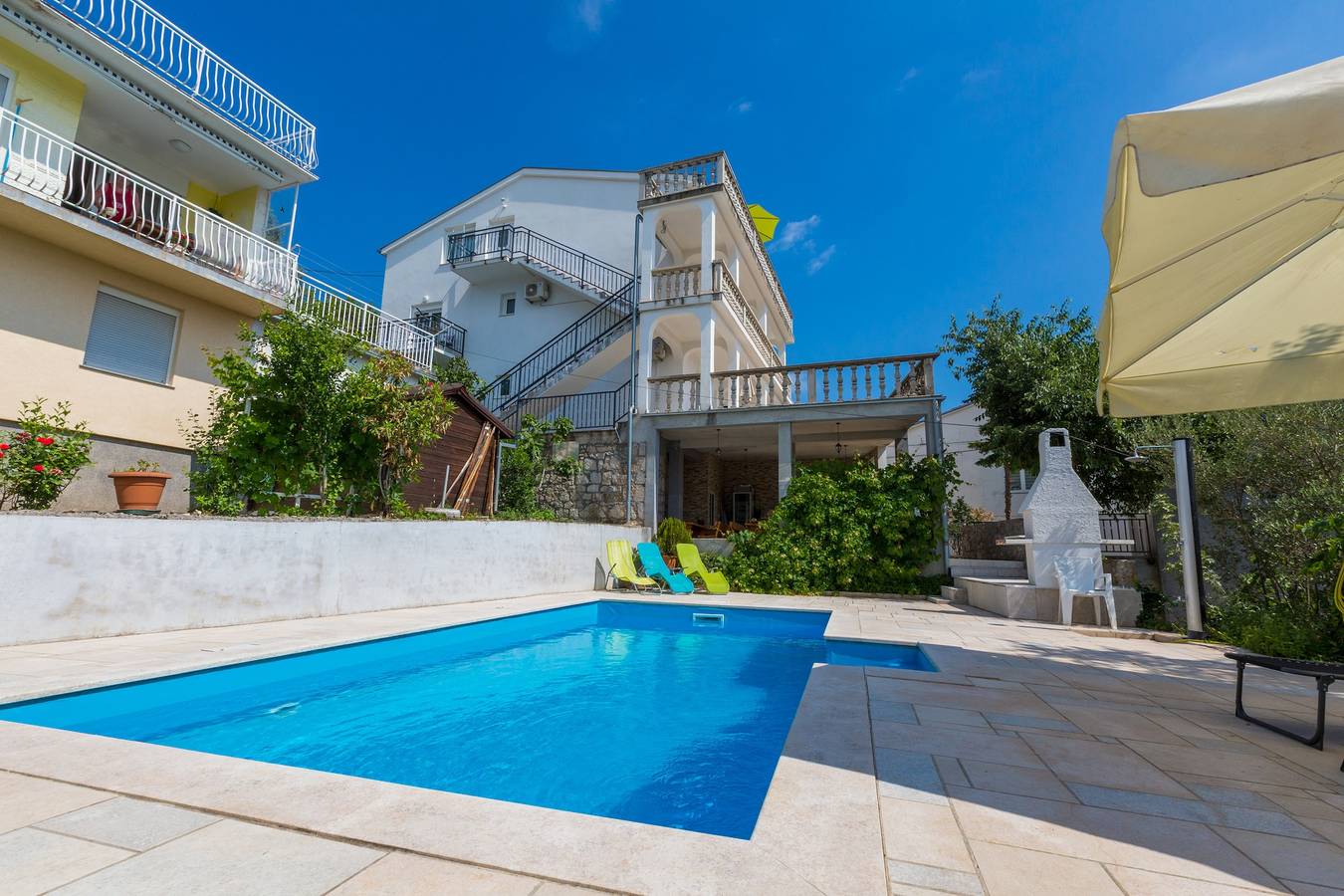 Ganze Wohnung, 2-Zimmer-Ferienwohnung mit Terrasse und Meerblick Dramalj, Crikvenica A-5551-c in Dramalj, Primorje-Gorski Kotar