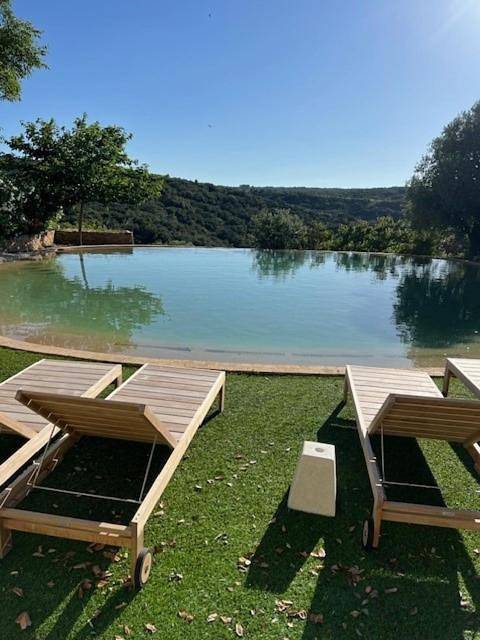 Location de vacances pour 6 personnes, avec vue ainsi que jardin et piscine, animaux acceptés à Saint-Maximin (Nimes) - 2