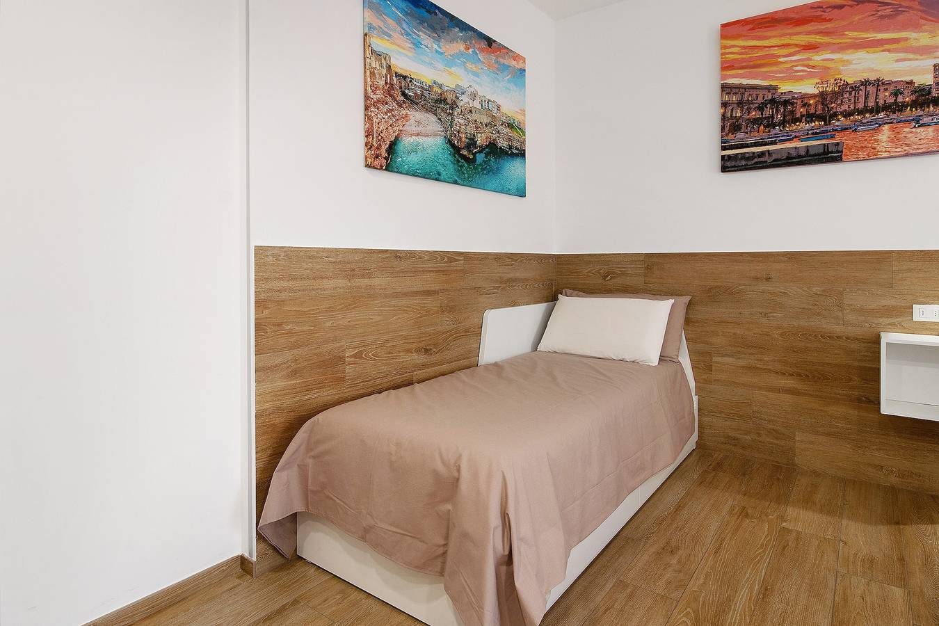 Ganze Wohnung, Apartment 'Gold - Il Centro Luxury Suites' mit Balkon, Wlan und Klimaanlage in Bari, Bari Provinz