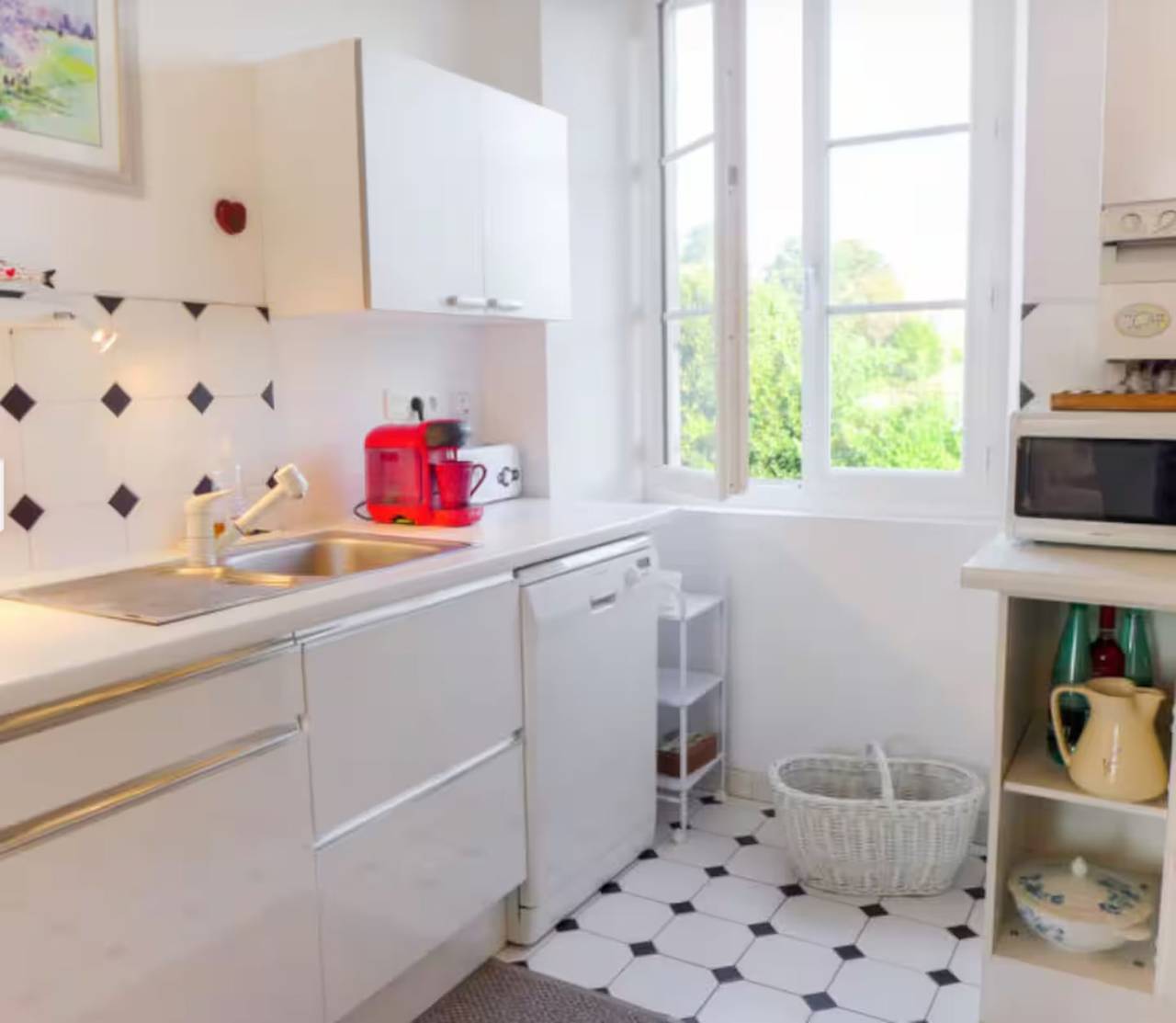 Entire apartment, Charming T3 with parking, near the ocean in Saint-Jean-de-Luz, Basque Coast (France)