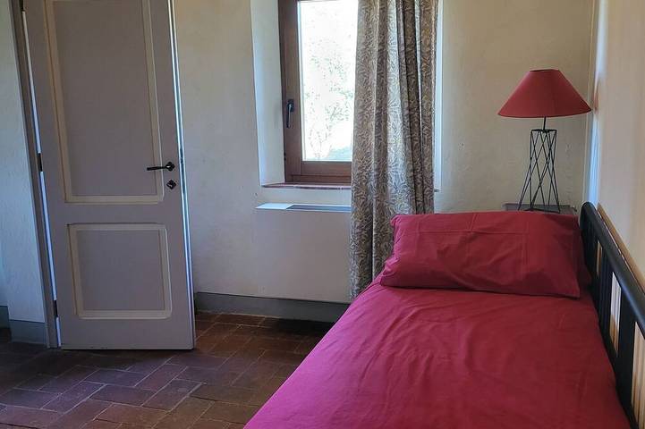 My Tuscan Villa: Complete privacy, nestled among pine and olive trees in Palaia, Pisa e dintorni