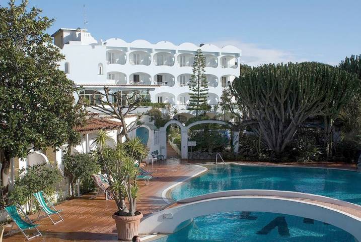 Hôtel pour 5 personnes, avec piscine et jardin ainsi que jacuzzi et sauna à Forio - 3