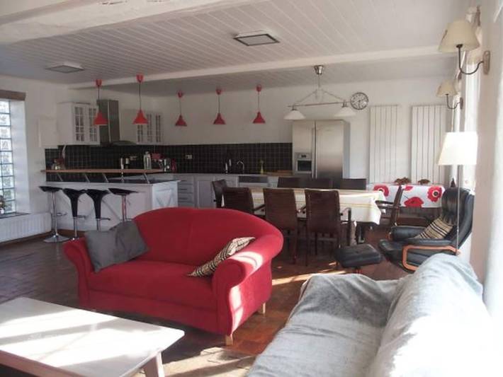 Location de vacances pour 15 personnes, avec jardin et terrasse, adapté aux familles à Leuze-en-Hainaut