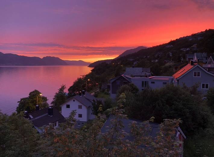 Ferienwohnung für 7 Personen, mit Balkon/Terrasse und Garten in Volda