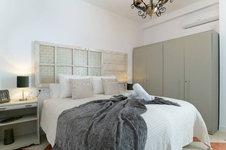 Zimmer 'Zirconio' mit Bergblick, Gemeinschaftsterrasse und Wi-Fi in Alcalá del Valle, Pueblos Blancos
