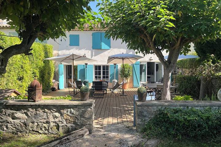 Ferienhaus für 6 Personen, mit Terrasse und Garten