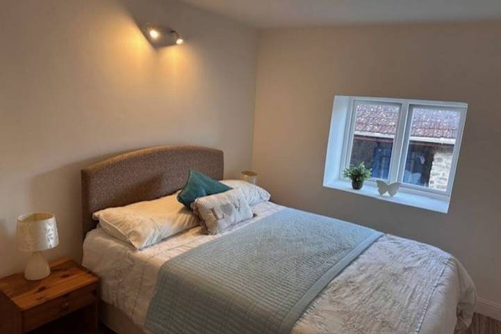 Gîte pour 12 personnes, avec jardin ainsi que piscine et jacuzzi à Saint-Amand-Magnazeix - 3