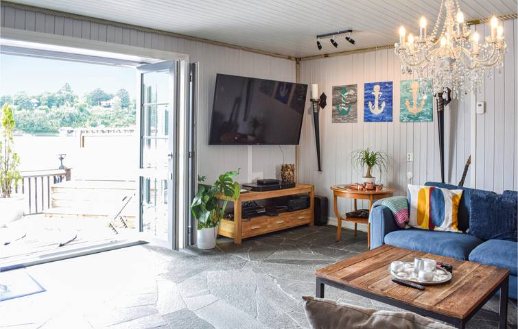 Ferienhaus für 11 Personen mit Whirlpool in Os