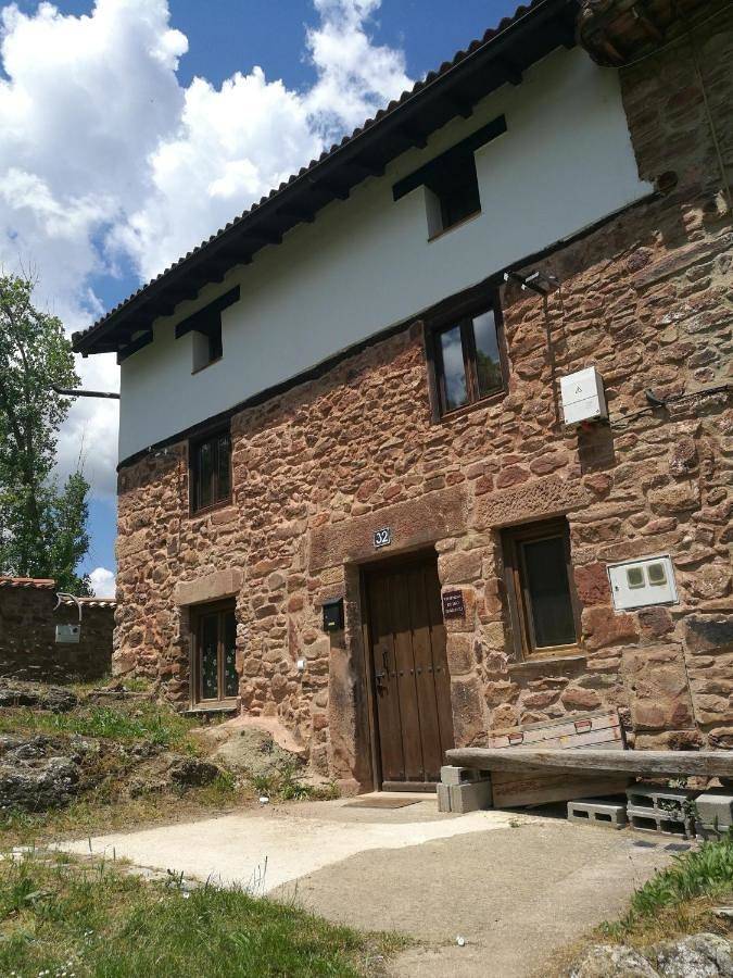Casa rural para 19 personas, con Terraza además de Jardín y Vistas en La Rioja