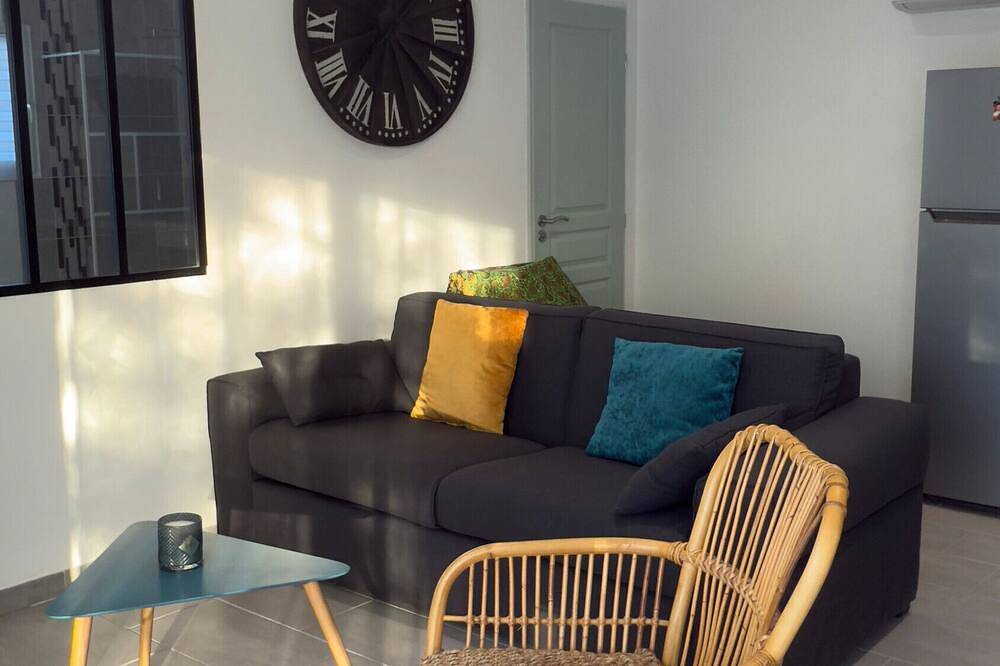 Holiday Home 'Le Second Paradis' with Wi-Fi and Air Conditioning in Besse-sur-Issole, Brignoles region