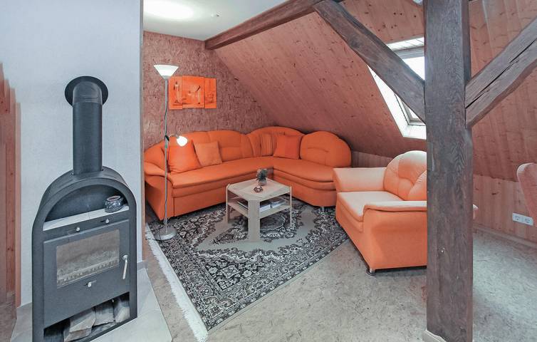 Ganze Ferienwohnung, Gemütliche Wohnung mit Terrasse und Parkplatz, 1km zum See in Klein Pritz, Hohen Pritz