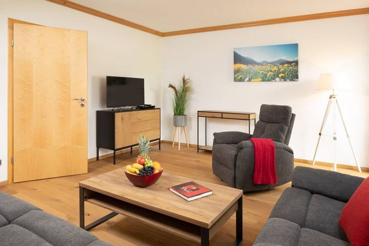 Ferienwohnung für 4 Personen, mit Terrasse und Garten sowie Ausblick, kinderfreundlich in Rubi - 2