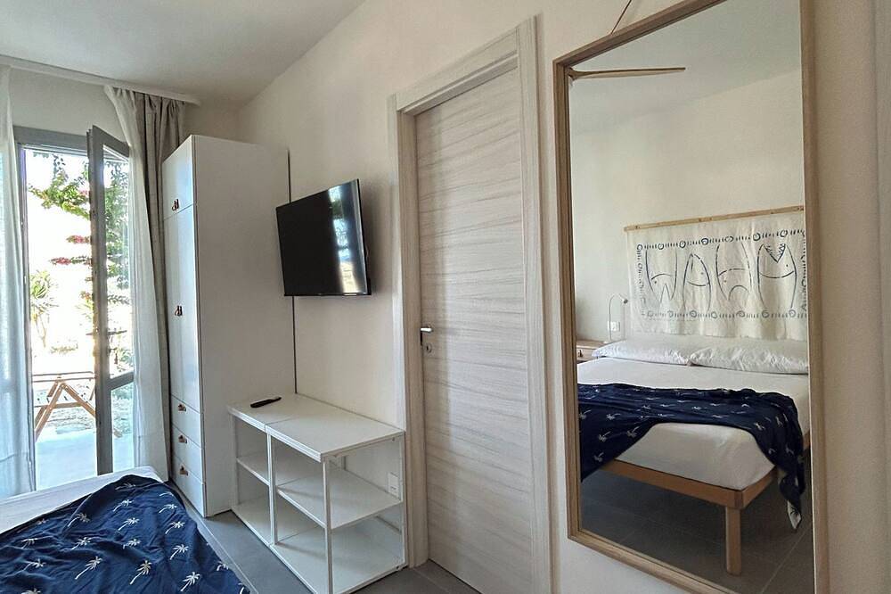 Ganze Wohnung, Deluxe Studio mit Queensize-Bett in Favignana Stadt, Favignana