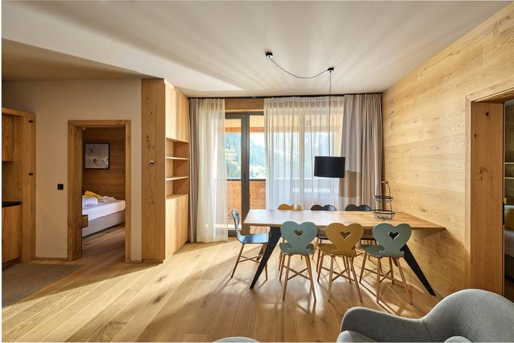 Ferienwohnung für 8 Personen, mit Balkon in Schröcken
