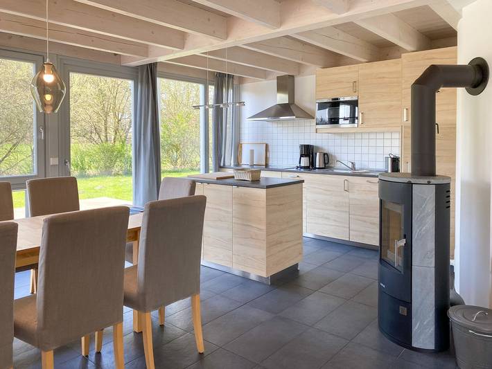 Ferienhaus für 8 Personen, mit Sauna und Garten sowie Ausblick, kinderfreundlich in Röbel-Müritz - 2