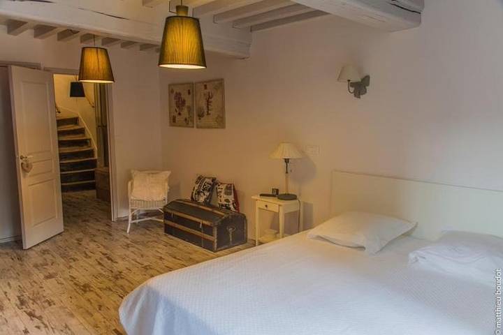 Location de vacances pour 4 personnes, avec terrasse, animaux acceptés à Nolay - 3