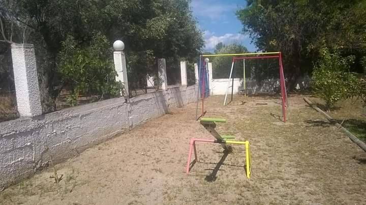 Location de vacances pour 3 personnes, avec vue ainsi que jardin et balcon dans Portes - 3