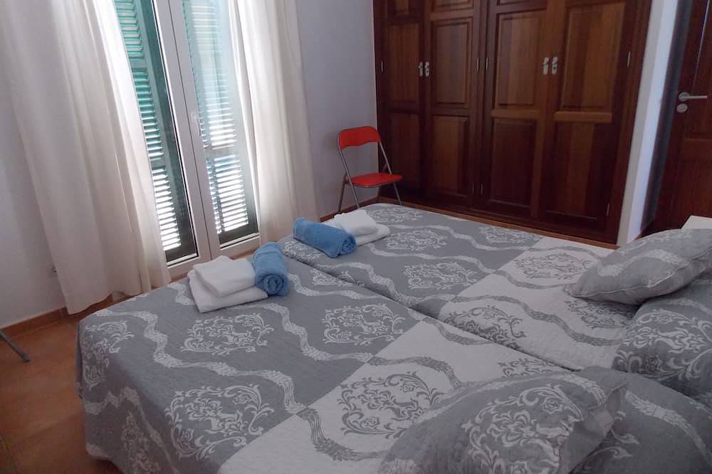 New Villa With Private  Pool At Walking Distance From The Centre/Beach in Cala d'Or, Santanyí