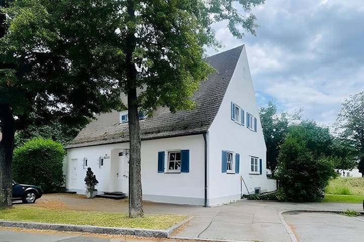 Ferienhaus für 9 Personen, mit Garten und Balkon - 1