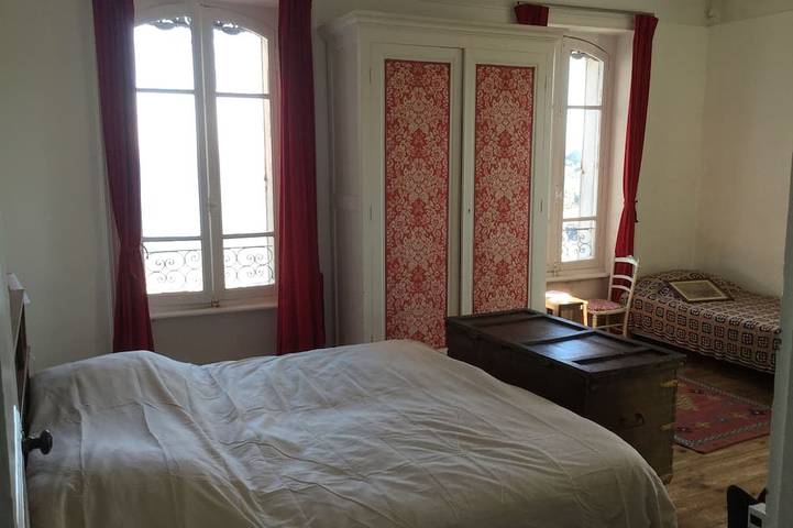 Location de vacances pour 12 personnes, avec jardin et terrasse, animaux acceptés dans Plage des Sables Blancs (Douarnenez) - 2