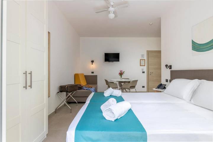 Ferienhaus für 4 Personen, mit Pool und Garten in Giardini-Naxos