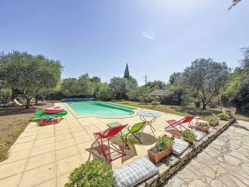 Maison De Vacances pour 12 Personnes dans Nîmes, Région de Nîmes, Photo 2